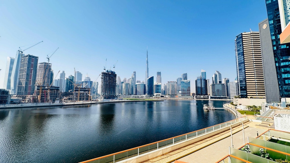 OYO HOME 1602 Premium 2bed Apartment At Dsc Giovanni Suites , Dubai Marina, Dubai