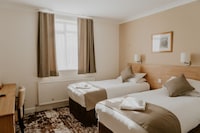 The Prince Of Wales Hotel Berkeley by Belvilla , A38 M5