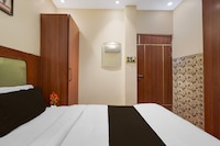 Super Townhouse Kali Ghat Prayagraj Formerly Ramesh Palace