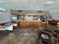 Hotel Red Rose by Townhouse Covington I-64