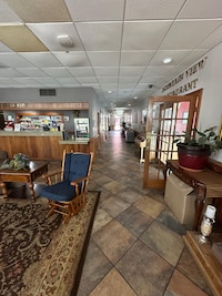 Hotel Red Rose by Townhouse Covington I-64