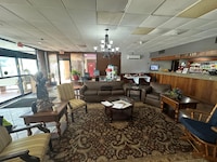 Hotel Red Rose by Townhouse Covington I-64