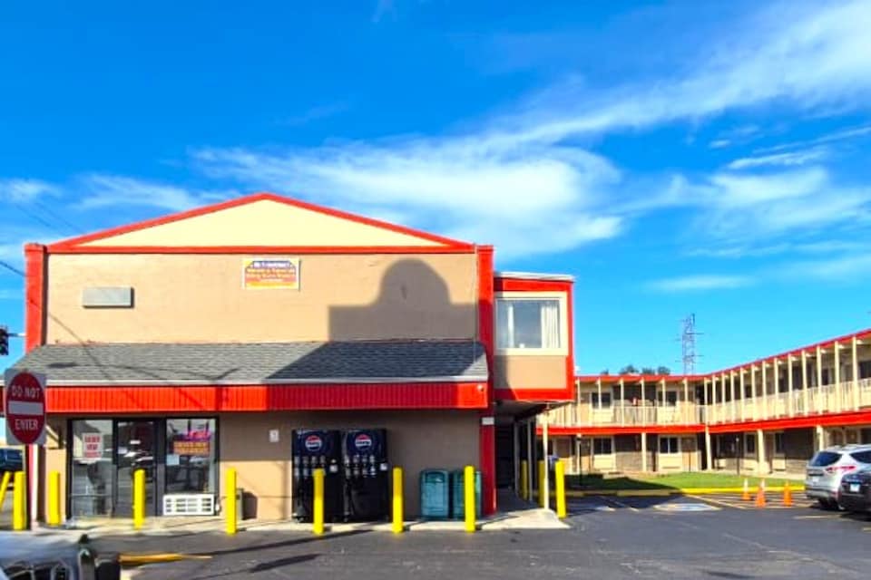 Saratoga Motel By Capital O Near Midway Airport Chicago IL, C60415, Chicago