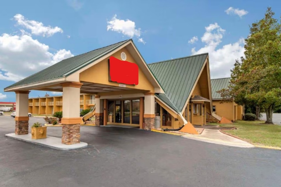 Perry Inn & Suites National Fairground I 75, C31069-2, Perry GA