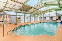 Perry Inn & Suites National Fairground I 75