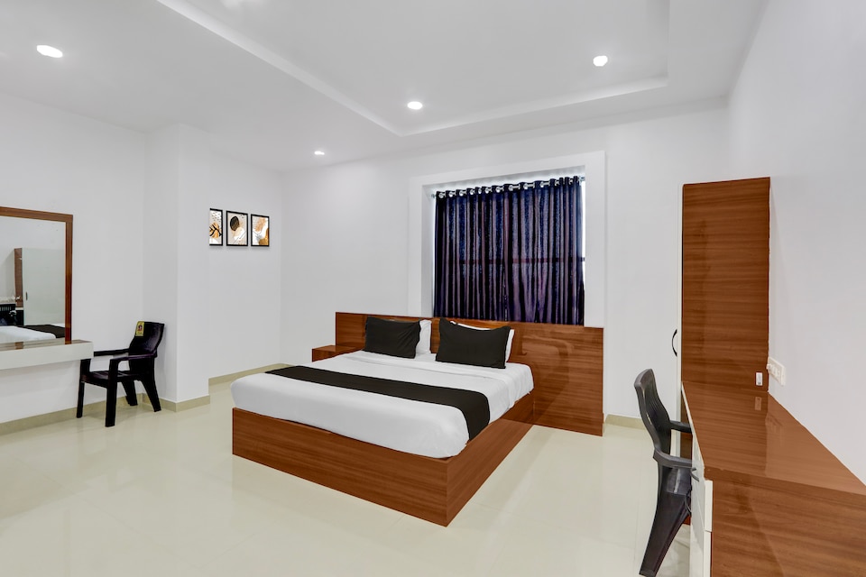 HOTEL O KARTHIKEYA GUEST Inn, Nakkalagutta Hanamkonda Warangal, Warangal
