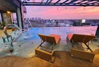 Capital O BlueTel Re'sidencE Bangkok IMPACT- 1 Time Drop-Off Service to IMPACT