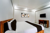 Townhouse Oak Cochin International Airport