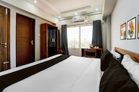 Super Townhouse Oak Cochin International Airport