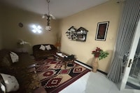 OYO 94841 Alodia Homestay Family