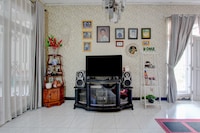 OYO 94841 Alodia Homestay Family
