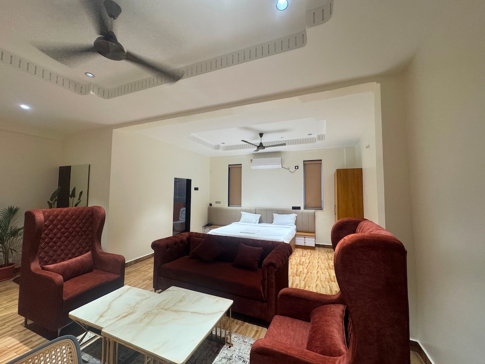 Townhouse Telapur Junction Formerly Fortune Inn, Gachibowli Extension, Hyderabad