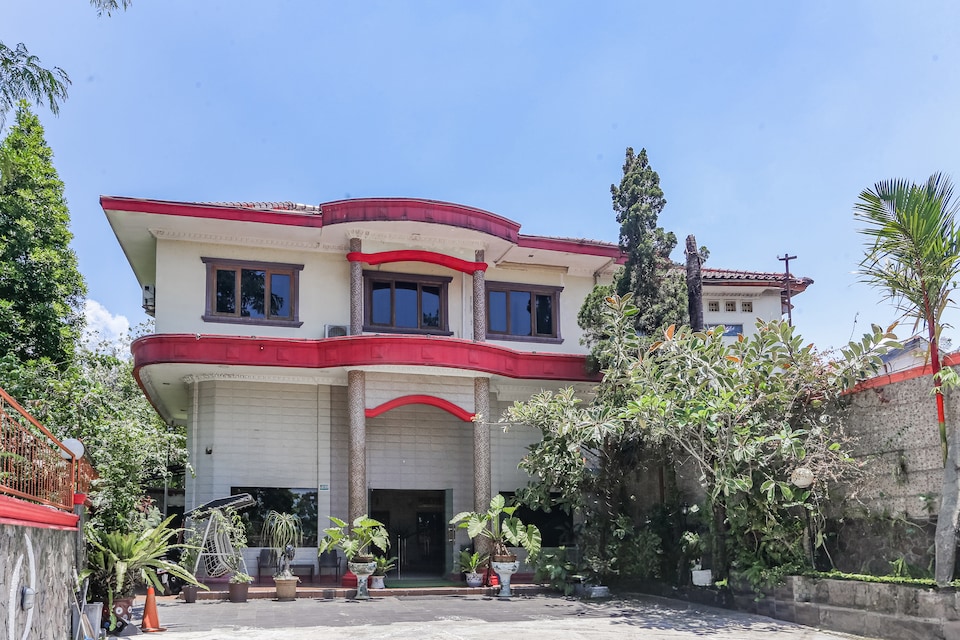 Dancenter Hotel Andalus Puncak Cibogo, Puncak Bogor, Bogor