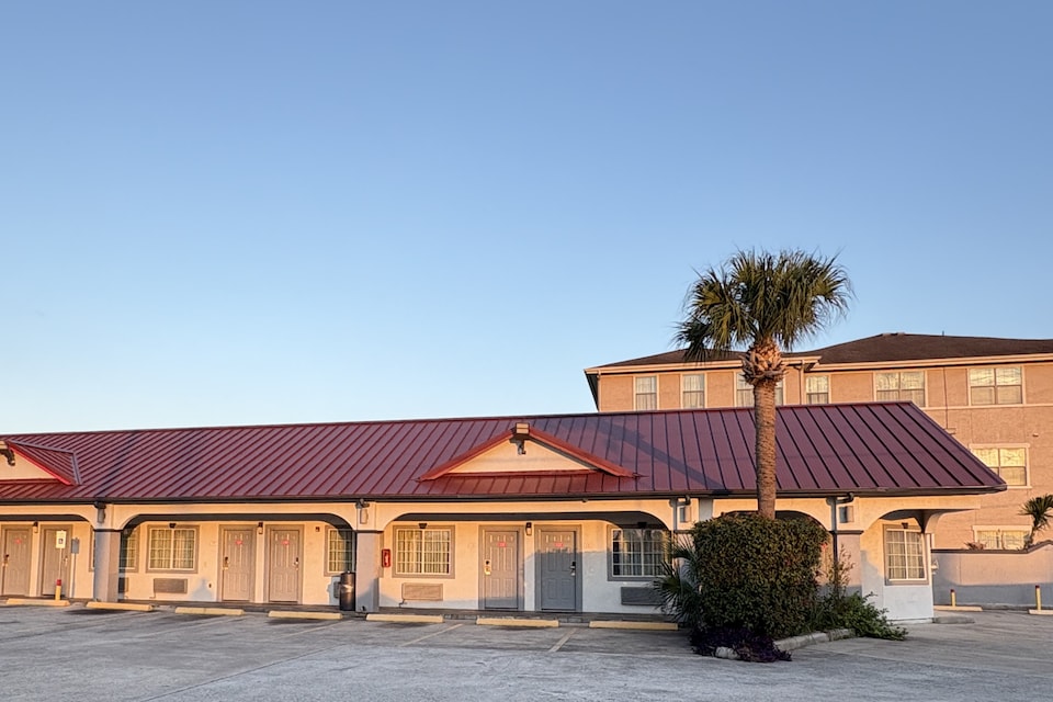 Kiwi Inn Capital O Houston - Hwy 249, C77086, Houston