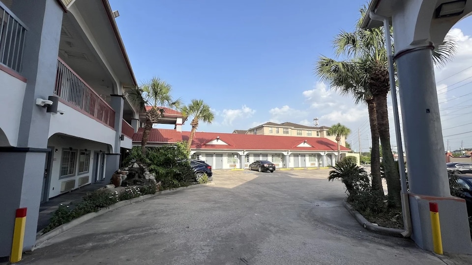 Kiwi Inn Capital O Houston - Hwy 249, C77086, Houston