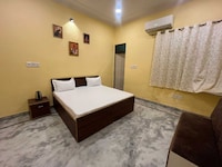Hotel O Krishna Palace