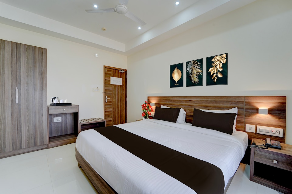 Super Collection O RTO Office Uzhavoor Formerly Hotel Zodiac, Kottayam, Kottayam