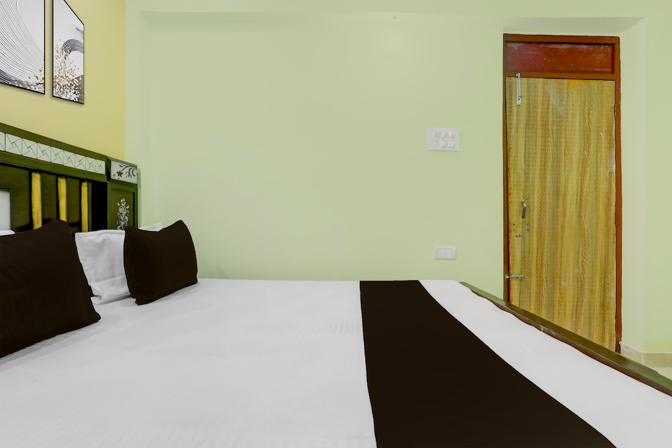 Hotel O Ansh Raj Hotel, Patna, Patna