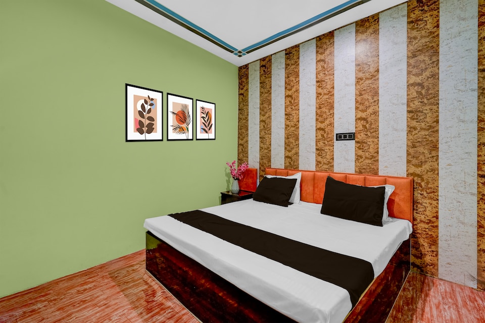 SPOT ON Up75 Grand Hotel , Etawah, Etawah