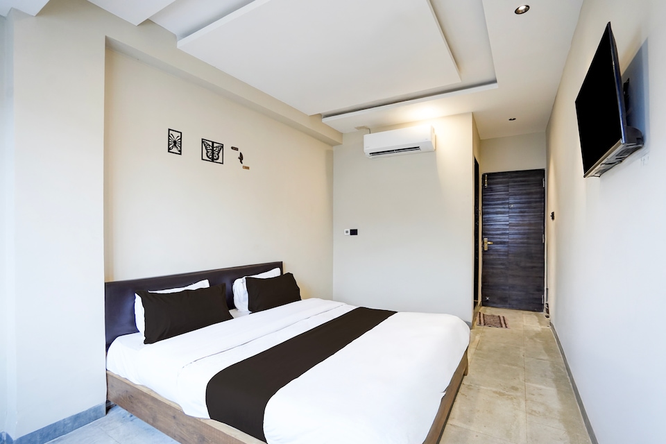 Hotel O Eternity Stays, Rau, Indore