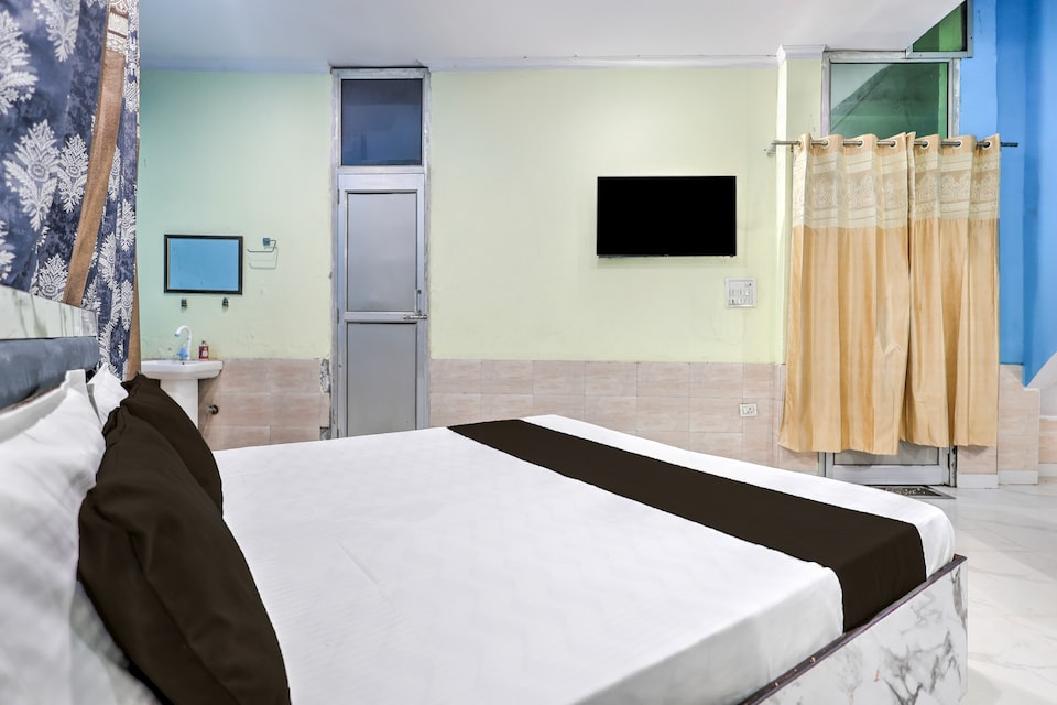 SPOT ON Royal King Guest House , Rohtak, Rohtak