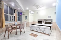 SPOT ON Royal King Guest House 