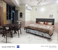 SPOT ON Royal King Guest House 