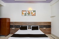 Hotel O Radha Residency 