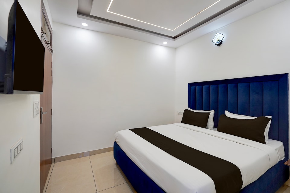 OYO 840073 HOTEL ELIBRISTHA 2.0, Meerut, Meerut