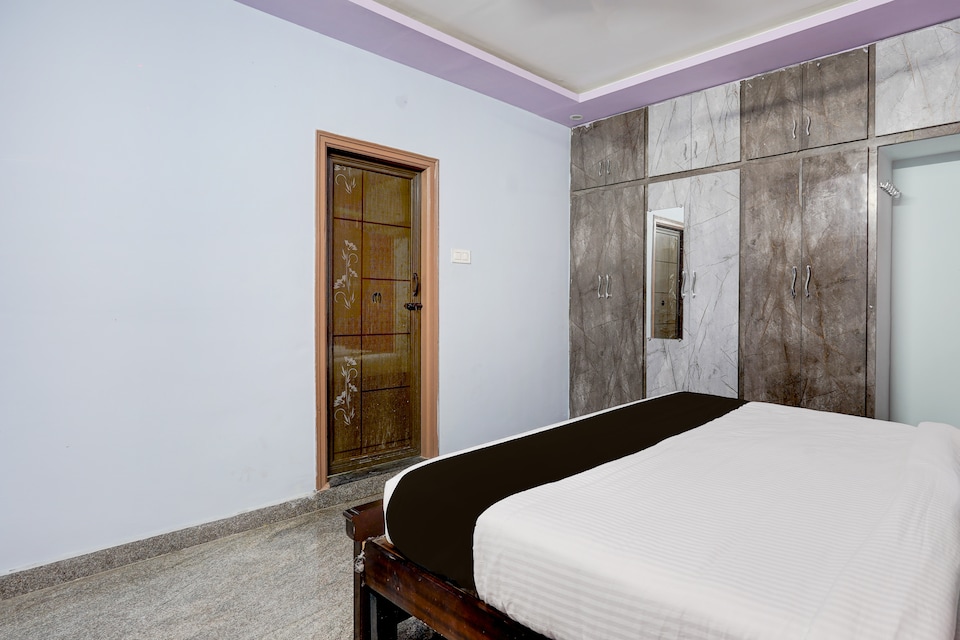 Hotel O Vanamali Luxury Homestay, Tiruchanur Road Tirupati, Tirupati