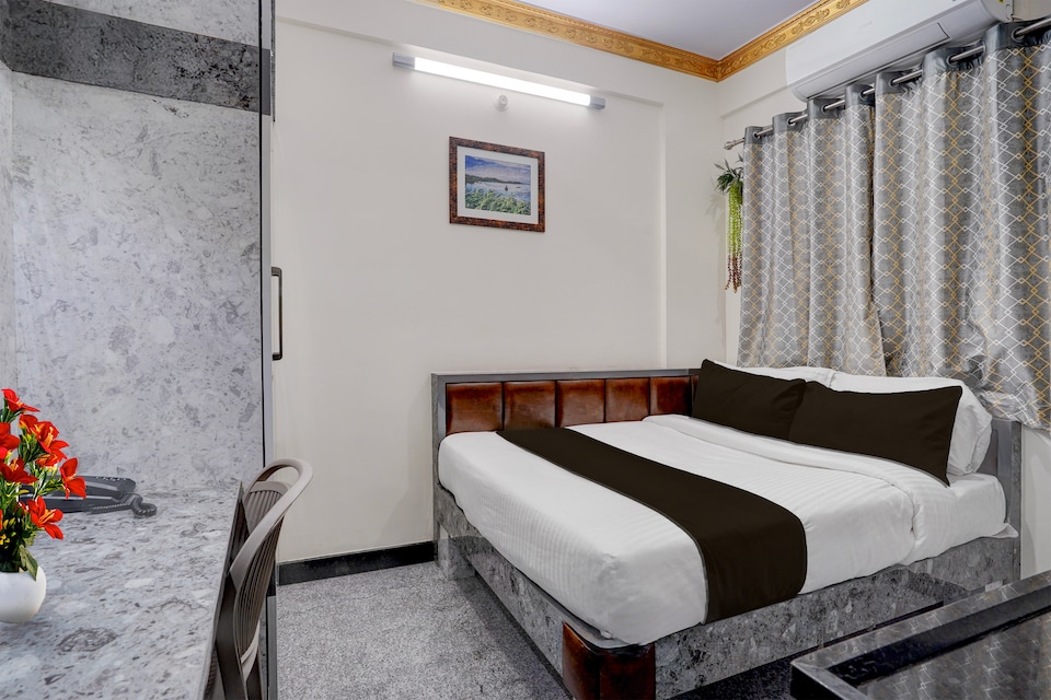 Super Townhouse Koramangala Road Complex Formerly Parkash Tower, BTM Madiwala Bangalore, Bangalore
