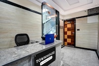 Townhouse Koramangala Road Complex Formerly Parkash Tower