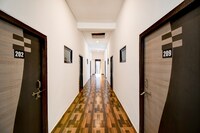 SPOT ON Hotel Gold Inn