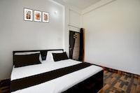 SPOT ON Hotel Gold Inn