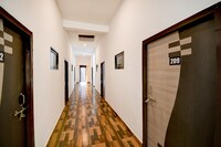 SPOT ON Hotel Gold Inn