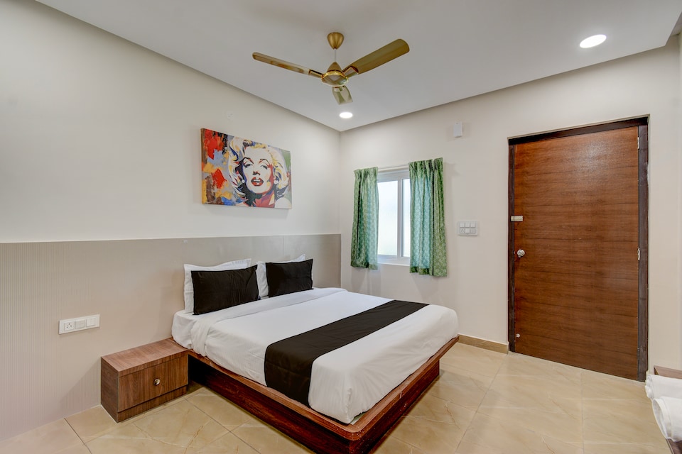 Hotel O EVA, Gachibowli, Hyderabad