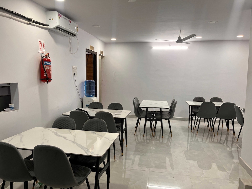 Collection O Hafeezpet Railway Junction Formerly Sainath Arcade, Kondapur, Hyderabad