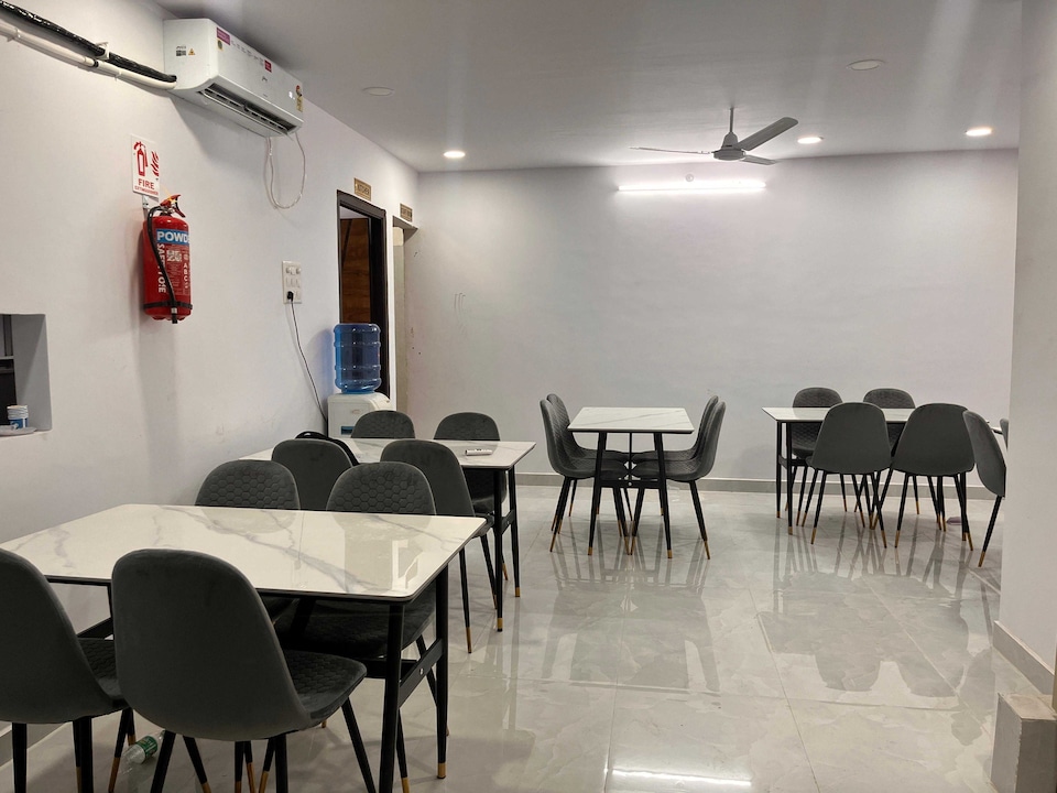 Collection O Hafeezpet Railway Junction Formerly Sainath Arcade, Kondapur, Hyderabad