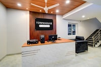 Super Townhouse Miyapur Metro Station Formerly Sainath Arcade