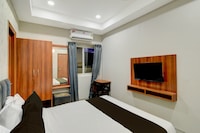  Townhouse Miyapur Metro Station