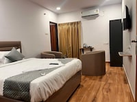 Collection O Hafeezpet Railway Junction Formerly Sainath Arcade