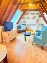  The Lodge on the Loch by OYO