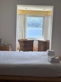  The Lodge on the Loch by OYO