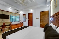 Super Townhouse Cochin Airport Formerly Skyluxe