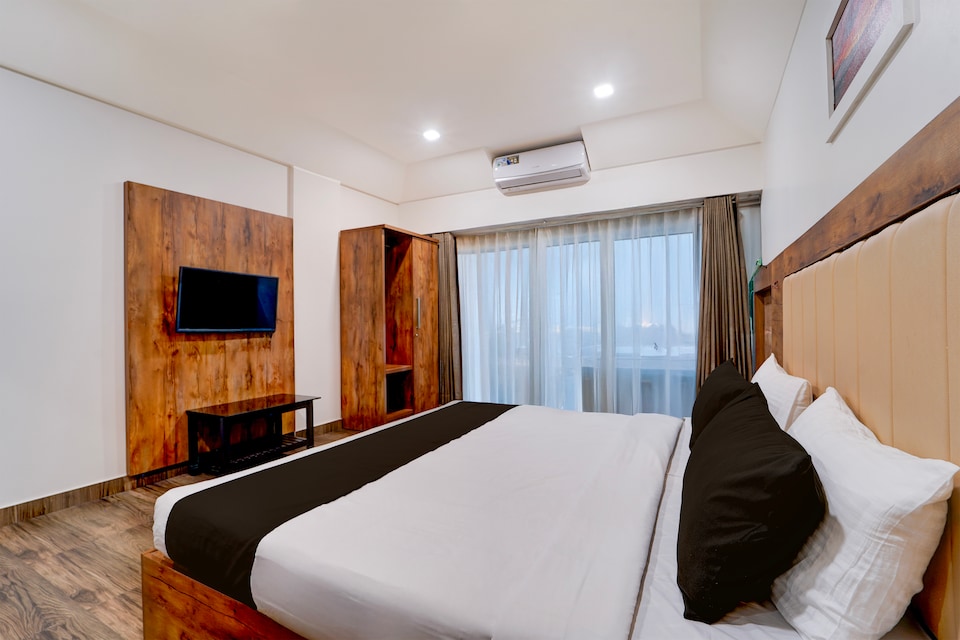 Hotel O OZONE Residency, Calicut City, Calicut