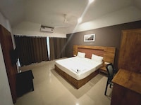 Hotel O OZONE Residency