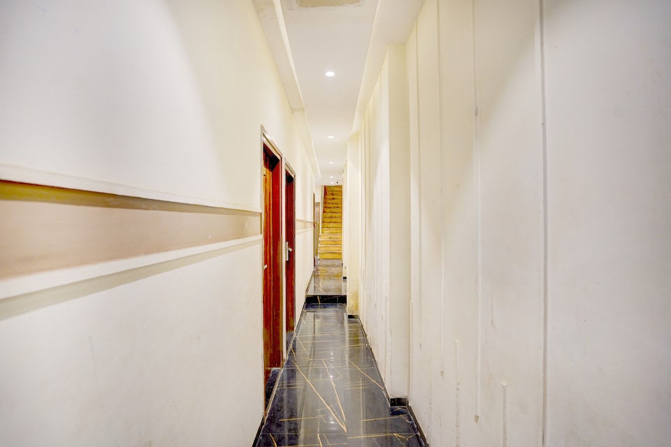 Hotel O Beverly Plaza Kurla, Mumbai Chembur-Kurla-Ghatkopar, Mumbai