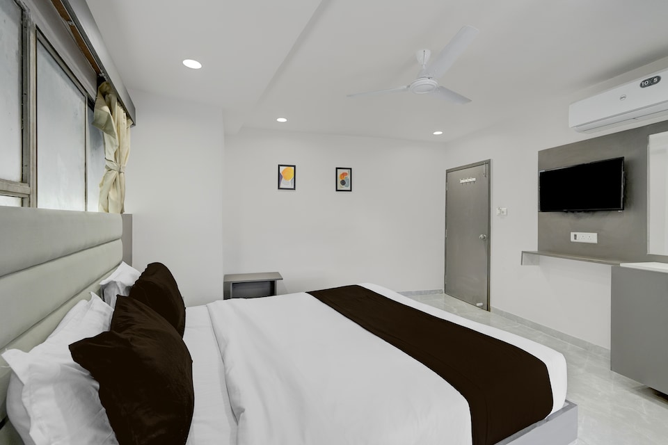 Hotel O Royal, SG Highway Ahmedabad, Ahmedabad