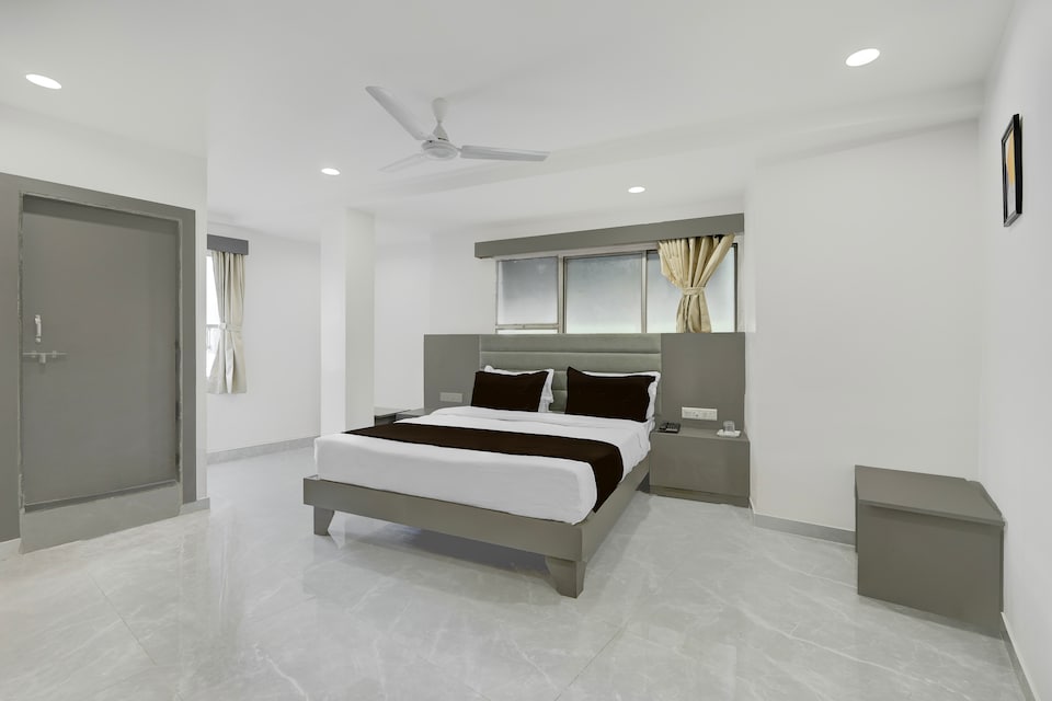 Hotel O Royal, SG Highway Ahmedabad, Ahmedabad