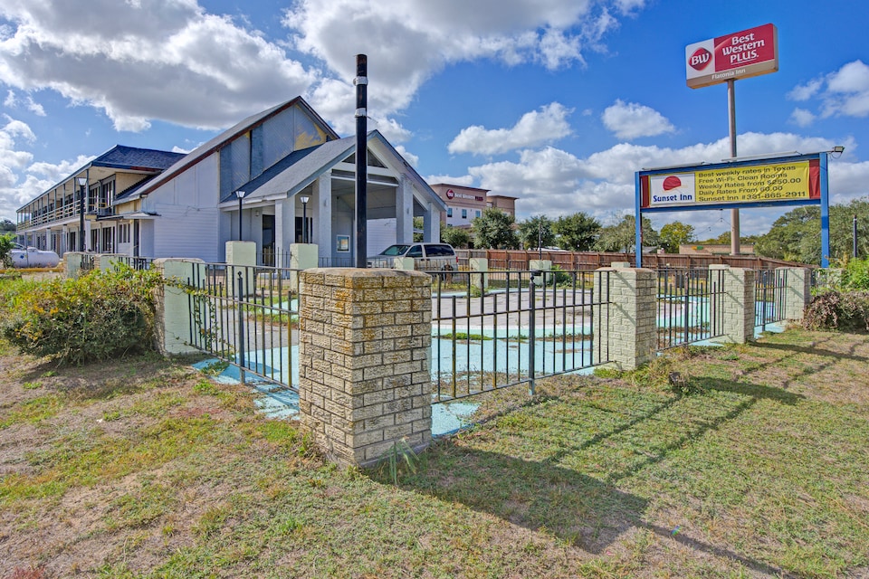Sunset Inn Flatonia I 10 by Hotel O, C78941, Flatonia, TX